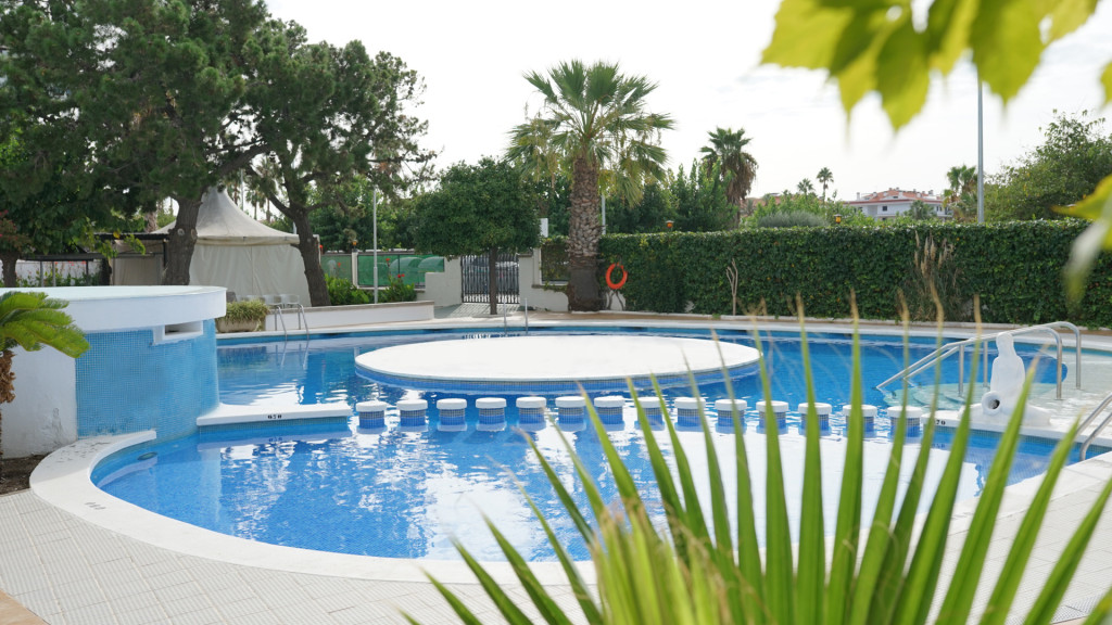 Pool Bar in Bamblue's Pool
